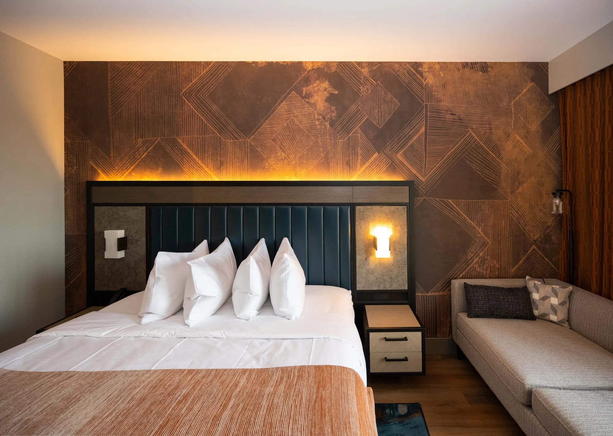 Hotel Avail — Hilton