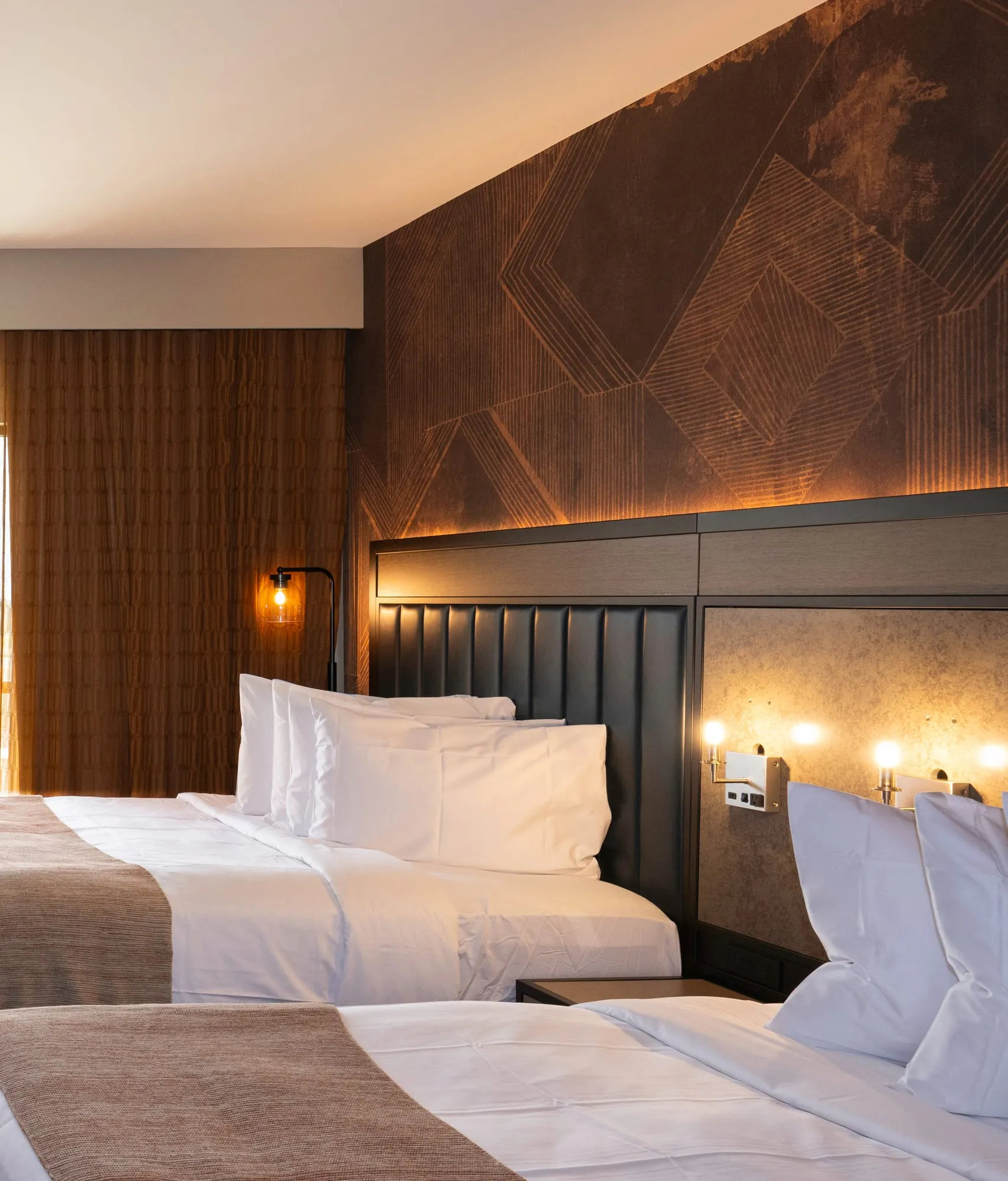 Hotel Avail — Hilton