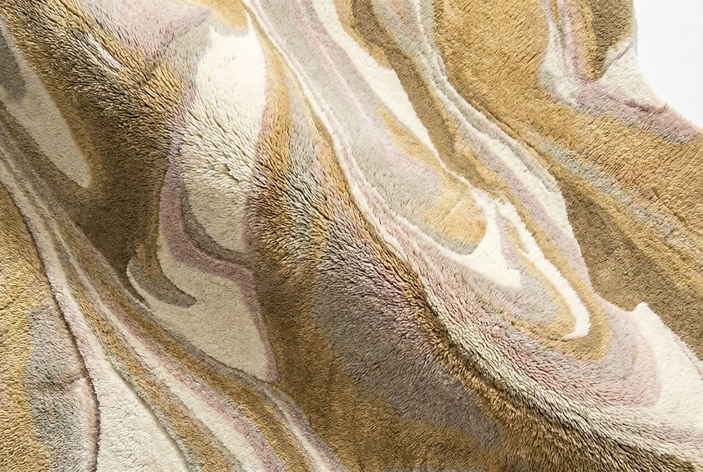Flux — Close-up